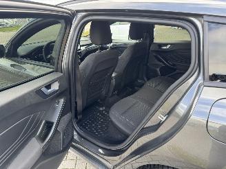 Ford Focus 1.0 EcoBoost Hybrid ST Line picture 15