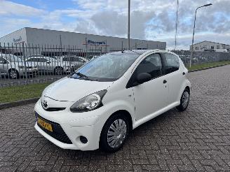 škoda osobní automobily Toyota Aygo 1.0 VVT-i  50Kw AIRCO 2013/8