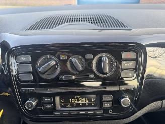 Volkswagen Up! 1.0 picture 26