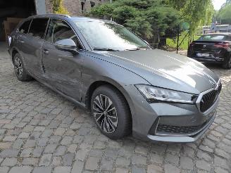 Skoda Superb Combi 1.5 TSI iV 150kW Selection picture 3