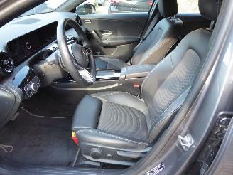 Mercedes A-klasse 250 e Hybrid picture 9