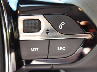 Peugeot 208 e- Active Pack picture 16