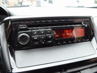 Peugeot 208  picture 14