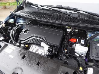 Peugeot 5008 Hybrid 136 GT picture 31