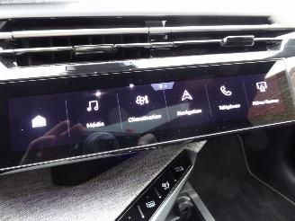 Peugeot 5008 Hybrid 136 GT picture 28