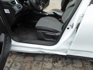 Renault Clio Evolution Hybrid automatic picture 15