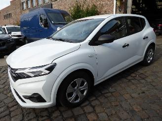 Coche accidentado Dacia Sandero Essential 2024/5