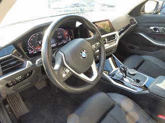BMW 3-serie 318 d Advantage picture 15
