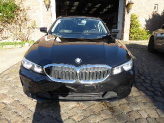 BMW 3-serie 318 d Advantage picture 3