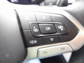 Volkswagen Golf Life picture 17