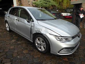 Volkswagen Golf Life picture 3