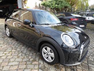 Mini Cooper Essential picture 3