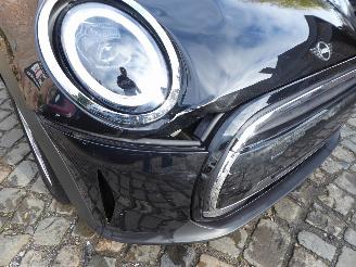 Mini Cooper Essential picture 4