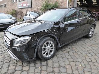 Schadeauto Mercedes GLA 200D 2019/4