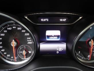 Mercedes GLA 200D picture 25