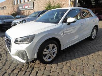 Schadeauto Audi Q2 30 TFSI S line 2023/4