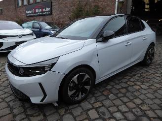 Vaurioauto  passenger cars Opel Corsa F e GS 2025/11