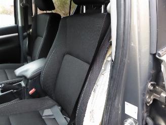 Toyota Hilux Double Cab 4x4 picture 11