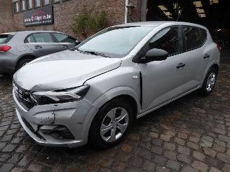 Voiture accidenté Dacia Sandero Essential 2023/10