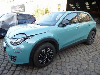 Damaged car Fiat 600 Hybrid 2025/8