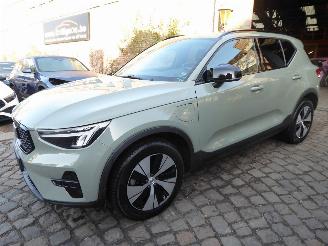 Vaurioauto  passenger cars Volvo XC40 Plus Dark Recharge Plug-In Hybrid 2WD 2023/6