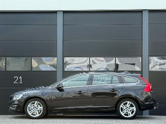 Volvo V-60 2.4 D6 AWD Plug-In Hybrid picture 6