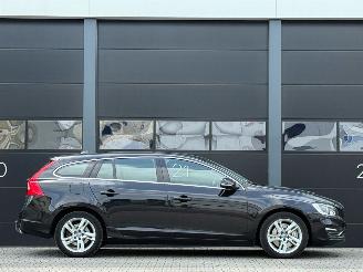 Volvo V-60 2.4 D6 AWD Plug-In Hybrid picture 3