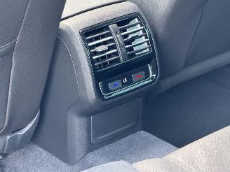 Volkswagen Passat 1.6 TDI R-Line Pano Virtual Cockpit EURO-6 picture 15