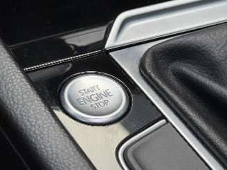 Volkswagen Passat 1.6 TDI R-Line Pano Virtual Cockpit EURO-6 picture 14