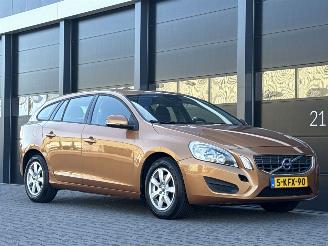 Volvo V-60 1.6 D2 Navi Clima PDC picture 2