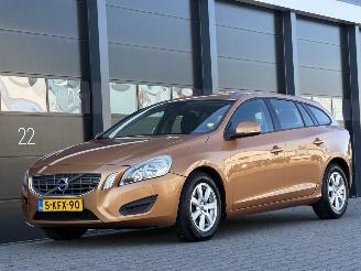 ojeté vozy osobní automobily Volvo V-60 1.6 D2 Navi Clima PDC 2013/4