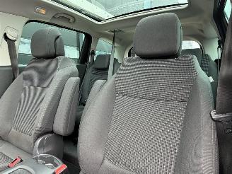 Peugeot 5008 1.6 e-HDi Navi Pano Clima AUTOMAAT picture 8