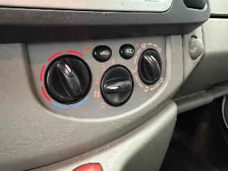 Renault Trafic 2.0 DCI L2-H1 3-PERS Navi Airco picture 10