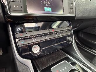 Jaguar XE 2.0 D R-Sport  Dak Leer Euro-6 picture 11