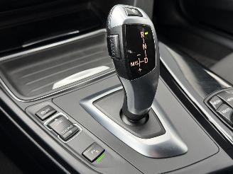 BMW 3-serie 2.0 318d Sport Line Xeno Clima EURO-6 picture 11