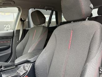 BMW 3-serie 2.0 318d Sport Line Xeno Clima EURO-6 picture 8