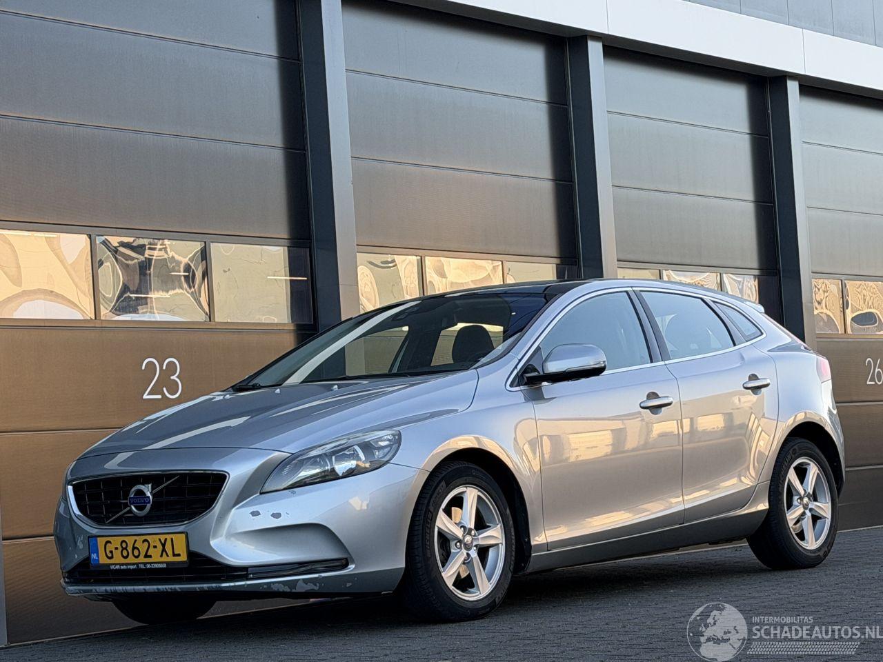 Volvo V-40 1.6 D2 Panorama Clima Keyless