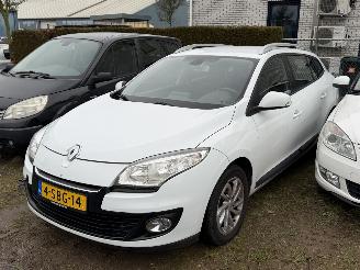 Auto incidentate Renault Mégane 1.5 dCi Expression 2013/9