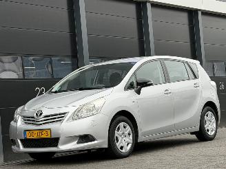 krockskadad bil auto Toyota Verso 1.6 VVT-i Airco 2009/10