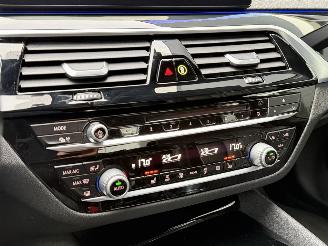 BMW 5-serie 520d Sport Line Hade-Up Camera Memory picture 14