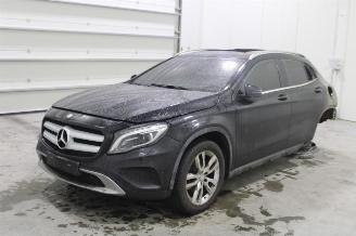 Vrakbiler auto Mercedes GLA 200 2015/1