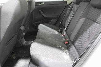 Volkswagen Golf  picture 11