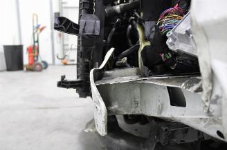 Volkswagen Transporter T6 Kombi picture 24