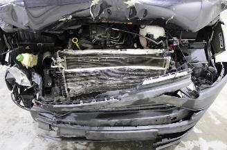 Volkswagen Transporter T6 picture 7