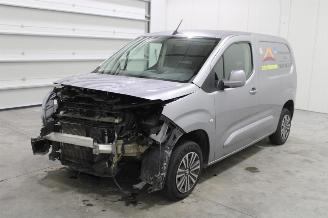 demontáž osobní automobily Peugeot Partner  2020/2