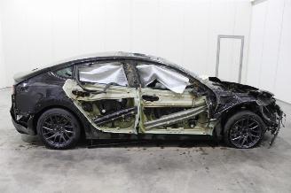 Tesla Model 3  picture 8