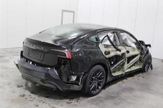 Tesla Model 3  picture 4