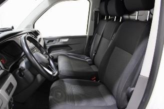 Volkswagen Transporter T6 picture 10