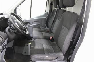 Ford Transit  picture 11