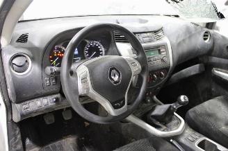 Renault Alaskan  picture 9